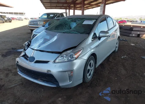 2013 Toyota Prius Three из США, поврежденный, VIN JTDKN3DU2D5585116